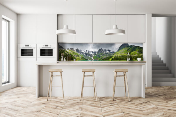 Kuechenrueckwand_Berge_250x60.jpg